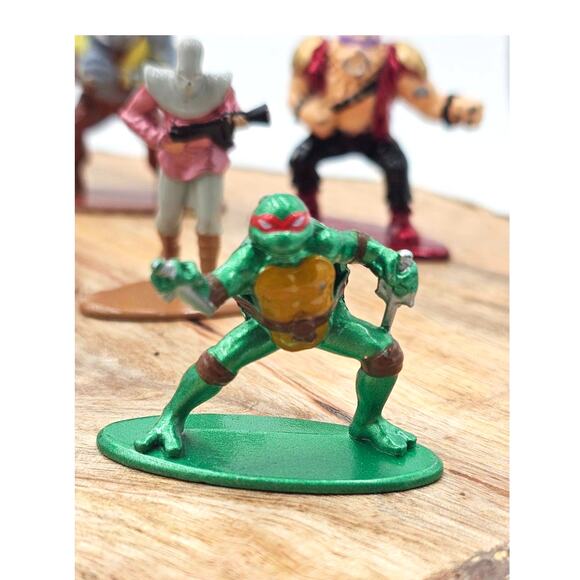 8 TMNT 1.65" 18-Pack Wave 2 Die-Cast Figures Nano Metal - Picture 2 of 9